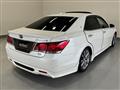 2013 Toyota Crown Hybrid