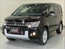 2017 Mitsubishi Delica D5