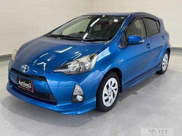 2013 Toyota AQUA