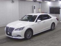 2016 Toyota Crown Hybrid