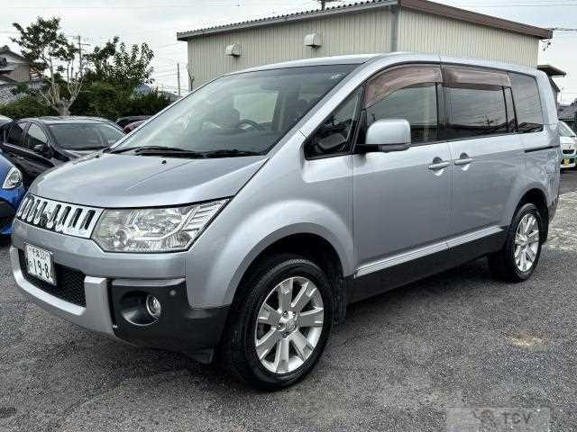 2014 Mitsubishi Delica D5