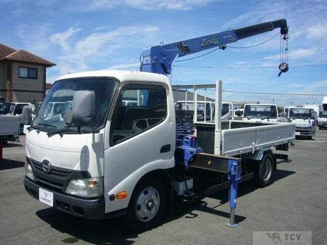 2013 Hino Dutro