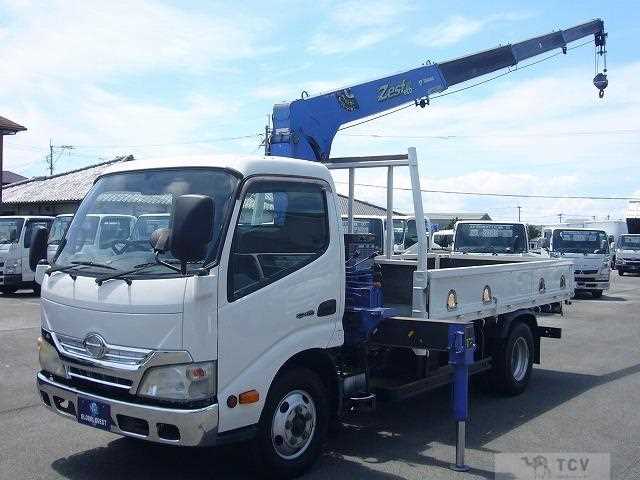 2013 Hino Dutro