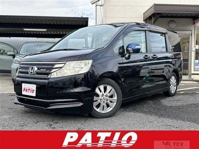 2013 Honda Step WGN