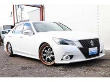 2013 Toyota Crown Hybrid