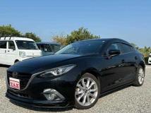 2015 Mazda Axela