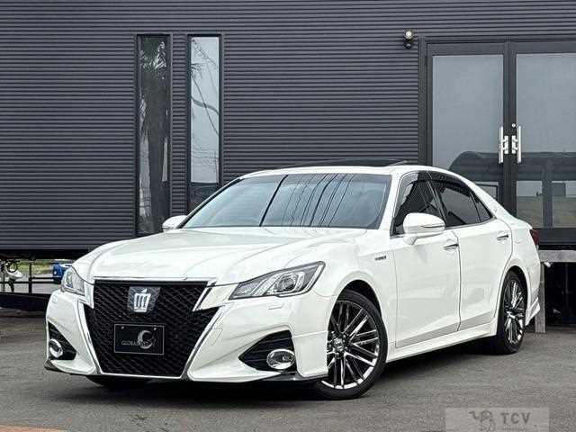 2015 Toyota Crown Hybrid