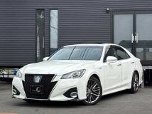 2015 Toyota Crown Hybrid