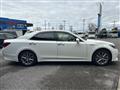 2016 Toyota Crown Hybrid