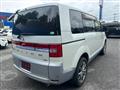 2016 Mitsubishi Delica D5