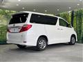 2012 Toyota Alphard Hybrid