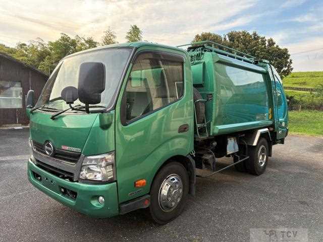 2015 Hino Dutro