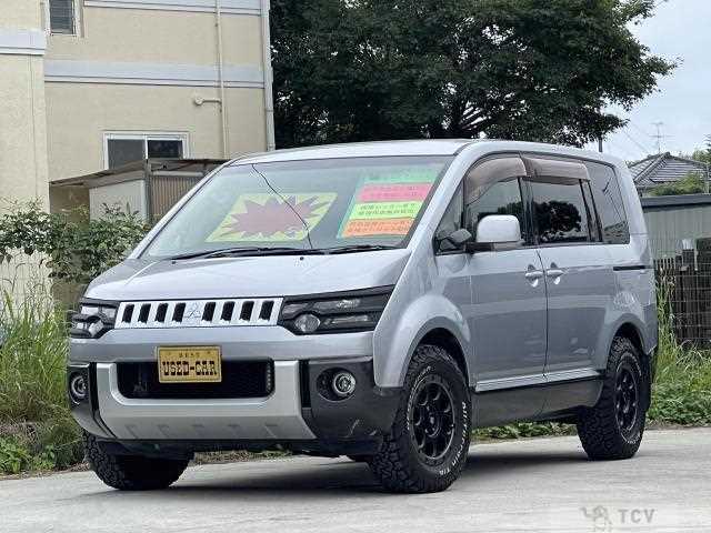 2011 Mitsubishi Delica D5