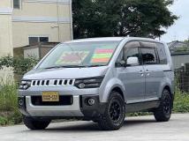 2011 Mitsubishi Delica D5