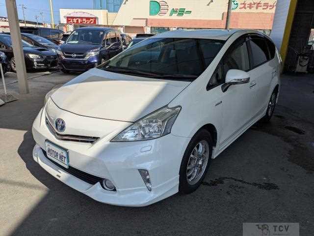 2013 Toyota PRIUS α