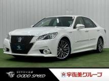 2013 Toyota Crown Hybrid