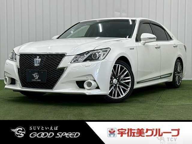 2013 Toyota Crown Hybrid