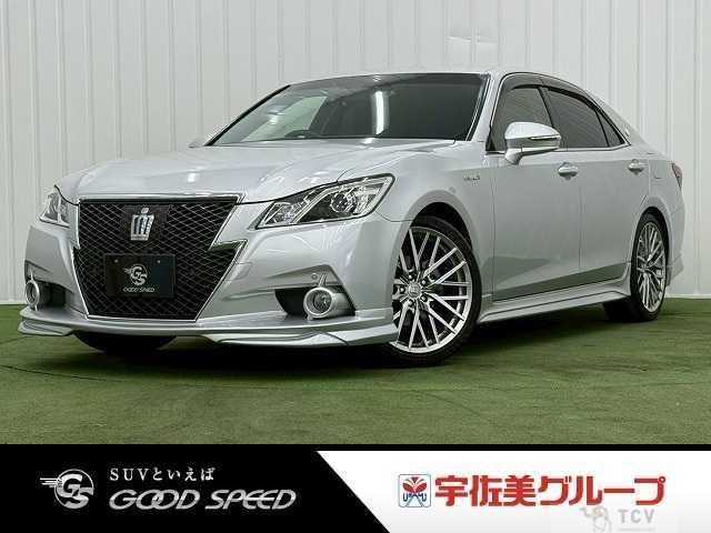 2013 Toyota Crown Hybrid