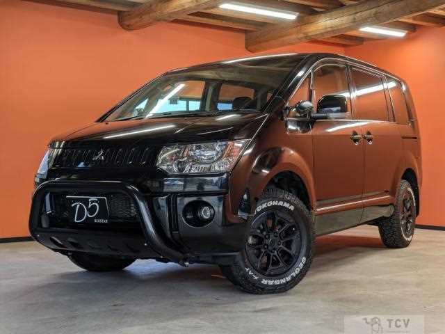 2016 Mitsubishi Delica D5