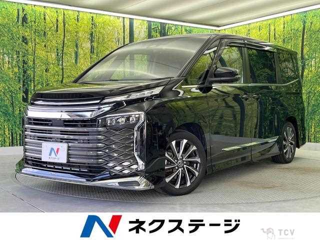 2022 Toyota Voxy
