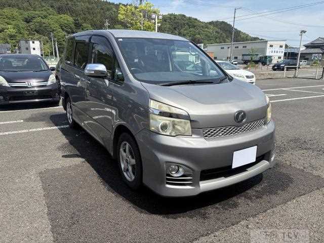 2013 Toyota Voxy