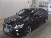 2015 Toyota Crown Hybrid