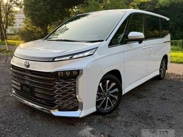 2025 Toyota Voxy
