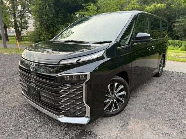 2025 Toyota Voxy