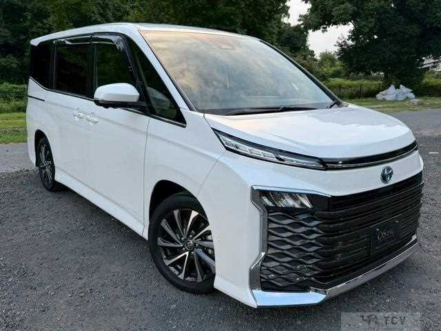 2025 Toyota Voxy
