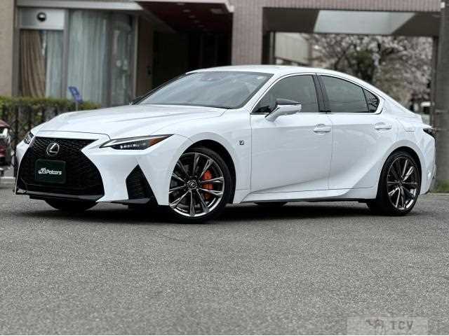 2021 Lexus IS