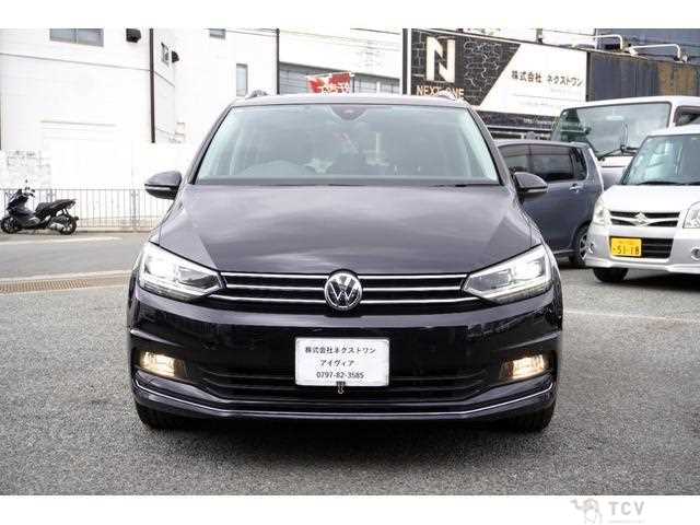 2018 Volkswagen Golf Touran