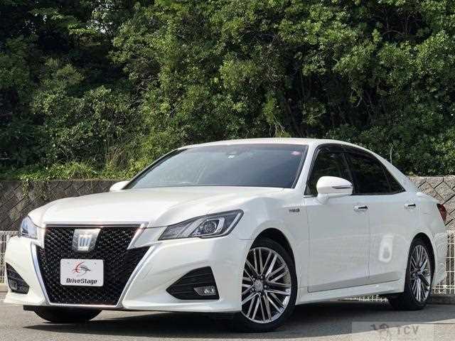 2016 Toyota Crown Hybrid