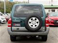 2004 Mitsubishi Pajero