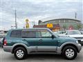 2004 Mitsubishi Pajero