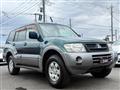 2004 Mitsubishi Pajero