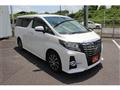 2015 Toyota Alphard Hybrid