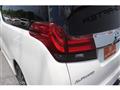 2015 Toyota Alphard Hybrid