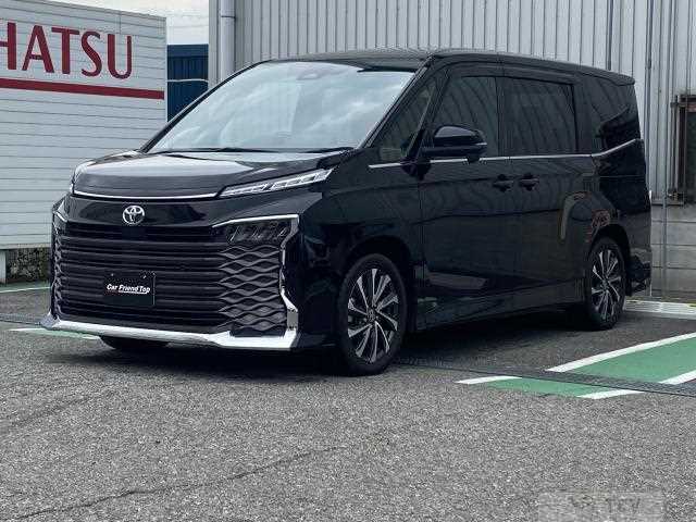 2023 Toyota Voxy