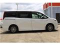 2015 Toyota Noah