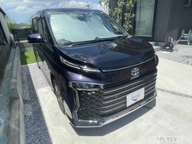 2022 Toyota Voxy