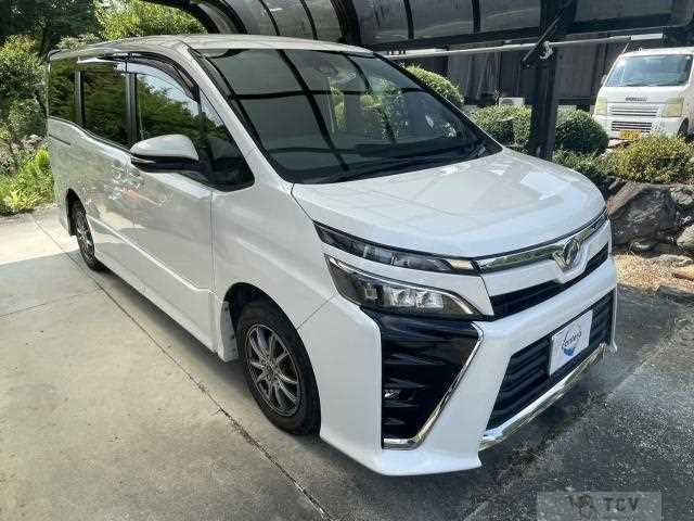 2017 Toyota Voxy
