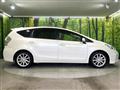 2013 Toyota PRIUS α