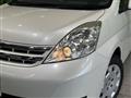 2010 Toyota Isis