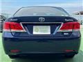 2013 Toyota Crown Hybrid