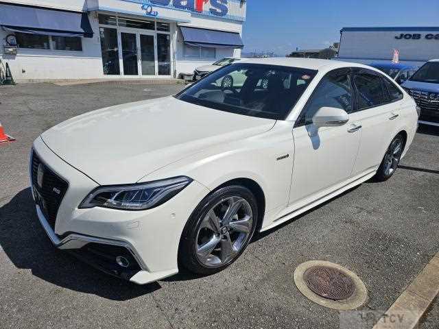 2019 Toyota Crown Hybrid