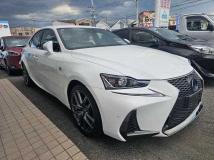 2019 Lexus IS