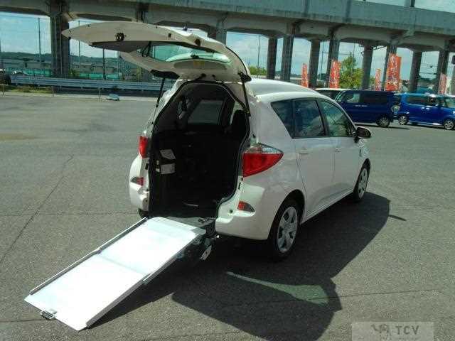 2013 Toyota Ractis
