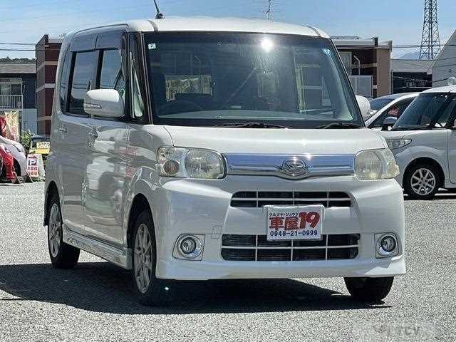 2012 Daihatsu Tanto