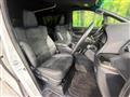 2022 Toyota Alphard Hybrid