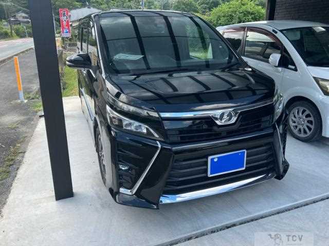 2017 Toyota Voxy